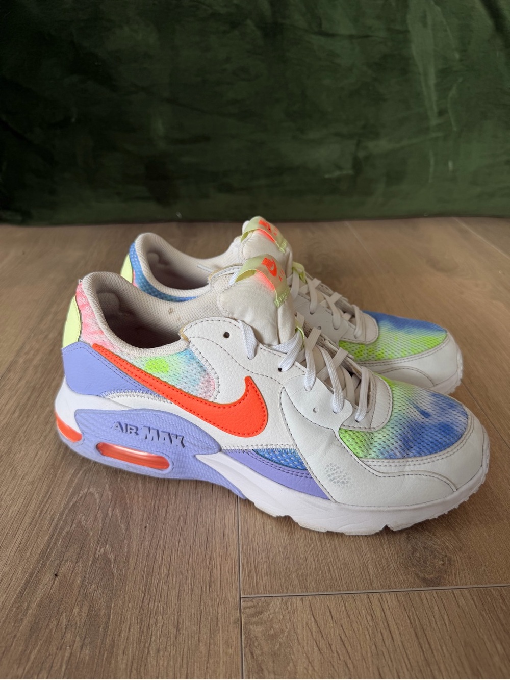 Nike Air Max Excee White Multi Color Neon Sneakers Women’s US 9 Running Shoes